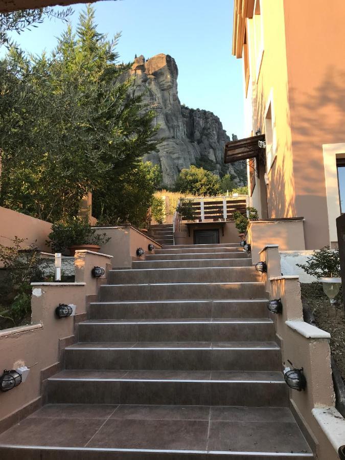 Villa Under Meteora Калампака Экстерьер фото
