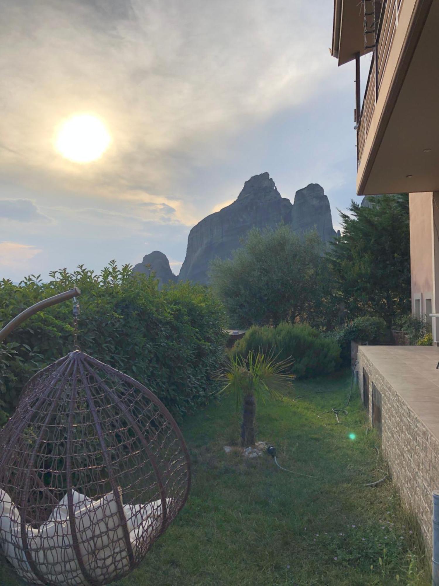 Villa Under Meteora Калампака Экстерьер фото